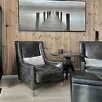 Modern Family Cabin By The Ski Lift Ferienhaus