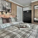 Ferienhaus Modern Family Cabin By The Ski Lift